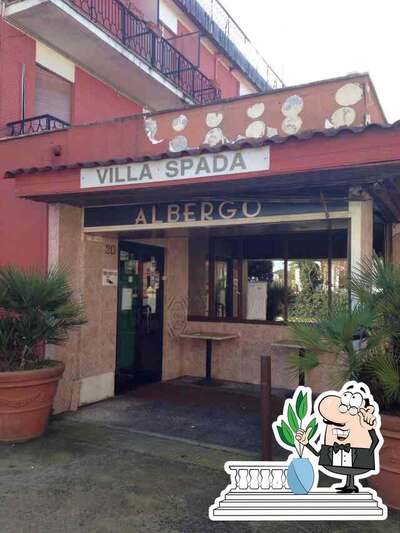 Curiosa tra l'area esterna di Villa Spada Ristorante