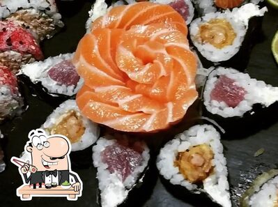 No Sushi Pipa Lounge Pipa RN, você pode pedir sushi