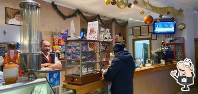 Dai un'occhiata agli interni di Fashion Cafè