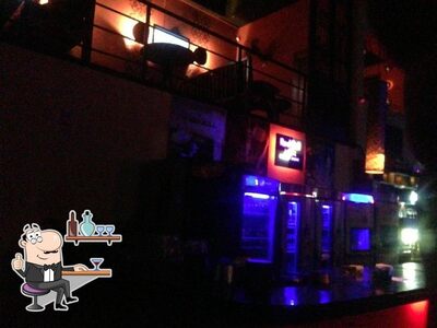 O interior do Dionisio Bar Lounge