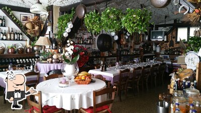 Siediti a un tavolo di Osteria Frà Goloso