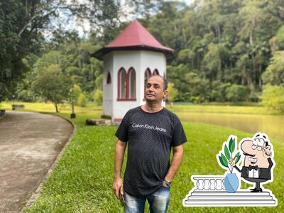 Veja o exterior do Ponto do Açaí