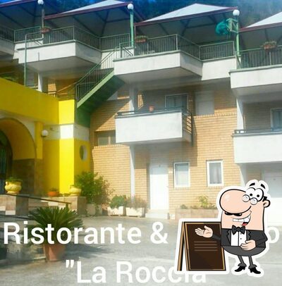 Puoi goderti l'aria fresca dal dehors di Ristorante Albergo "La Roccia"
