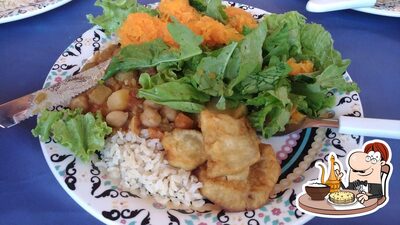 Comida em Samosaria Hare