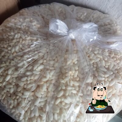 Meals at Maimona Store