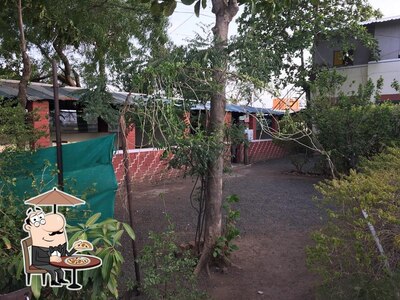 The exterior of HOTEL KISSAN DHABA AND RESTAURANT