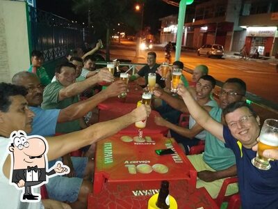 Sente em uma das mesas no Piacuba Pizzaria Juquiá SP
