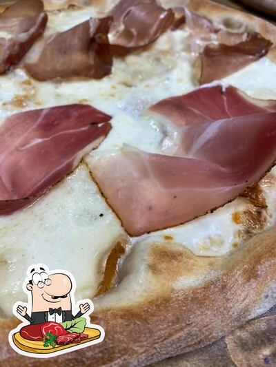 Scegli i un pasto a base di carne alla pizzeria Riopizza