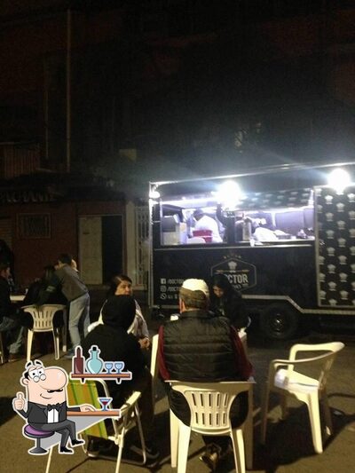 O interior do Doctor Lanches