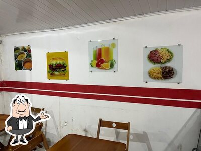 Veja imagens do interior do Saborear Lanches