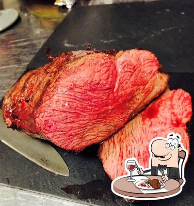 Las Brasas offre des repas à base de viande