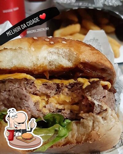 Experimente um hambúrguer no Big Mix pizzas e burguers