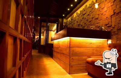 Check out how Yanki Sizzlerr looks inside