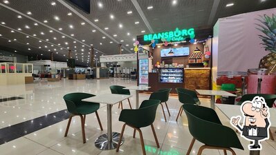 The interior of BEANSBURGCAFE