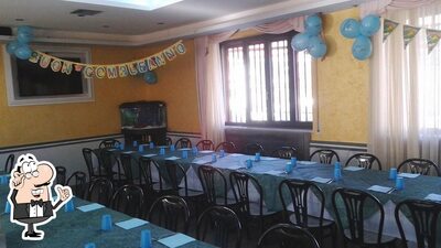 Siediti a un tavolo di L'Incontro