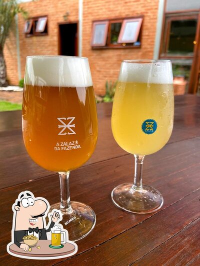 Você pode tomar uma tulipa de cerveja leve ou escura