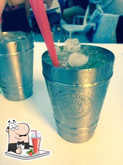 Puoi goderti un drink dal menu