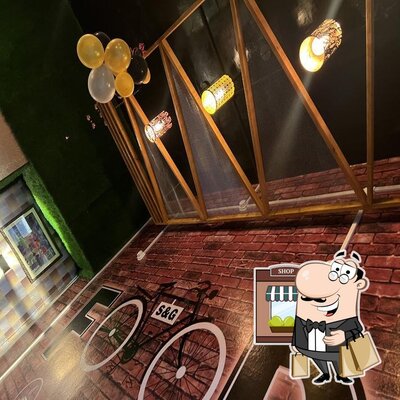 Check out how Food Arret looks outside