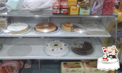 Padaria Sabor do Trigo serve uma escolha de sobremesas