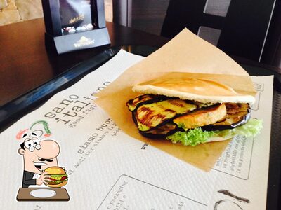 Prova un hamburger al fast food Sano Italiano