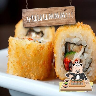 Rolos de sushi são disponibilizados no Hanatake