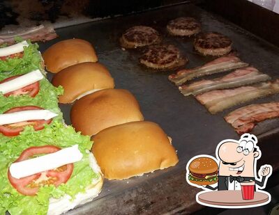 Experimente um hambúrguer no Bread & Burger Cuiabazinho MT