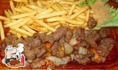 Pratos de carne são oferecidos no Lanchonete e Petisqueira JB