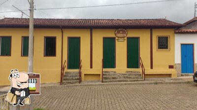 Descubra a área externa do Bar do Expedito