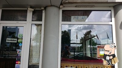 Vous pouvez prendre un bol d'air frais dans l'espace ouvert de Turks Specialiteitenrestaurant Mozaik