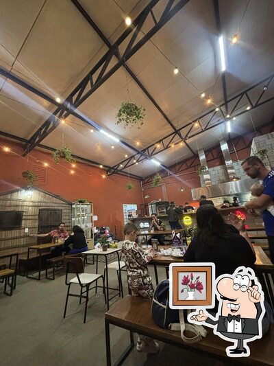 Veja imagens do interior do Quintall Gastronômico