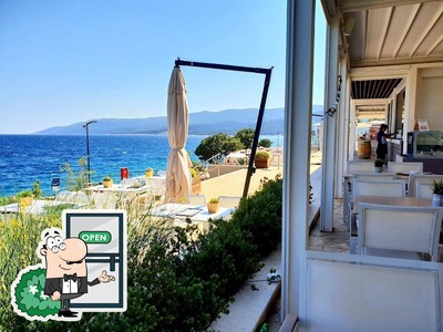 Guarda gli esterni di Oliva Grill