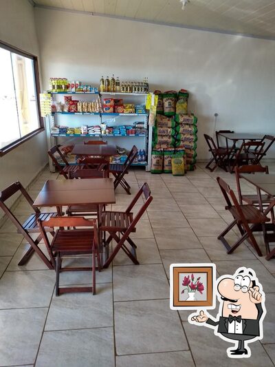 Veja imagens do interior do Stop Lanches