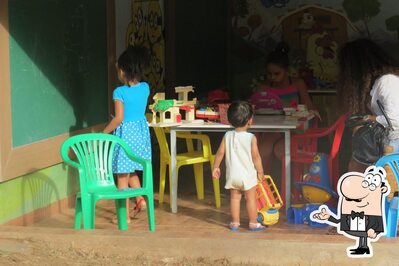 Sente em uma das mesas no Pesque e pague / Restaurante Mandacaru