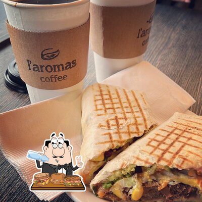 Essayez l'un des sandwichs (offert par|servi par| disponibles à Petra's