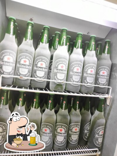 RED DISTRIBUIDORA E CONVENIÊNCIA serve uma variedade de cervejas