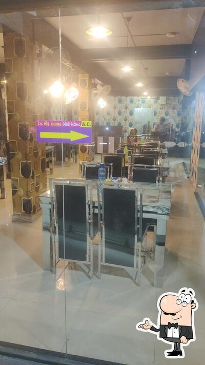 The interior of Taste of Zalawad- Best family restaurant in Surendranagar