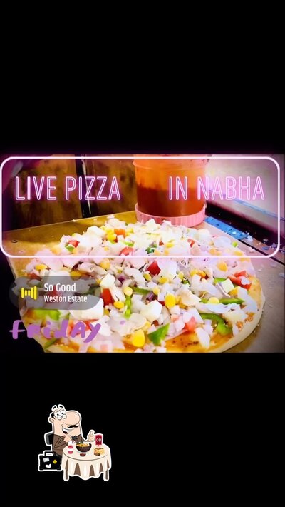 Food at Live pizza