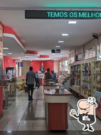 Veja imagens do interior do Portuga's O Rei do Queijo