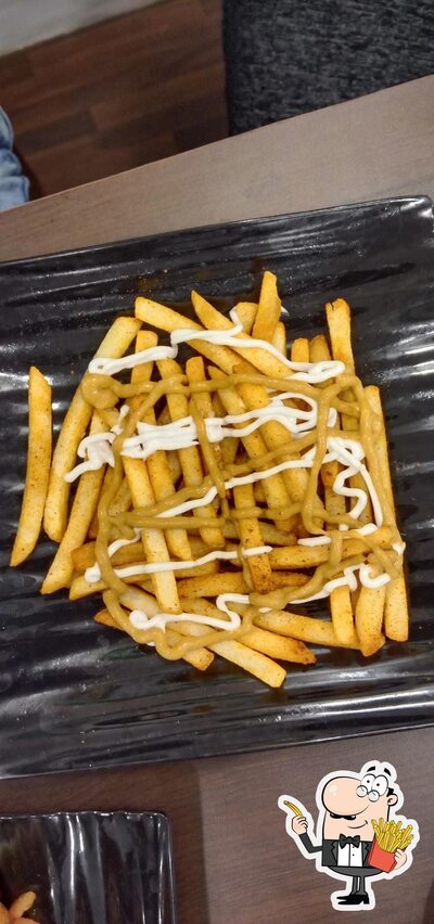 Order French-fried potatoes at Chennai Kulfi