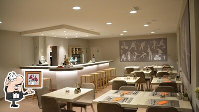 Dai un'occhiata agli interni di Lory's Bistro Restaurant Sport