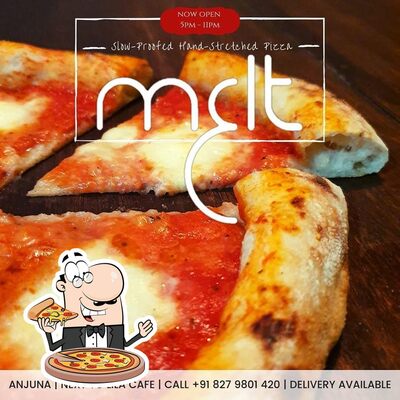 Order pizza at Melt Pizzabar