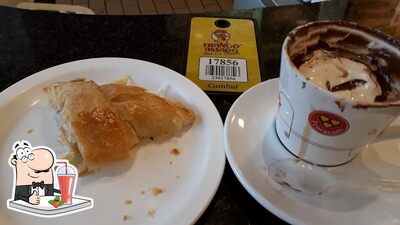 Desfrute de um drinque no Frango Assado Cambuí