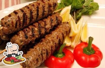 Scegli i piatti di carne al pub & bar Istanbul & Pizza-Kebab