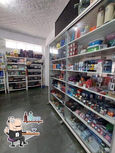 Veja imagens do interior do Katurrinhas Bar e Mercearia