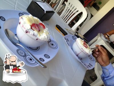 Point Do Acai provê uma escolha de pratos doces