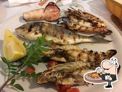 L'oasi propone un'ampia scelta di pasti a base di pesce