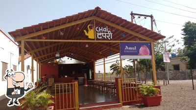 You can get some fresh air at the outside area of Curry Leaves Pure Veg Pimpalgaon Restaurant & Banquet Party Hall करी लिव्हस पिंपळगाव