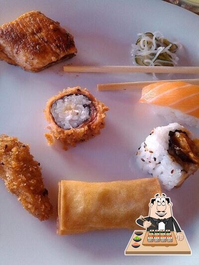 Sushi é um popular refeição originário do Japão