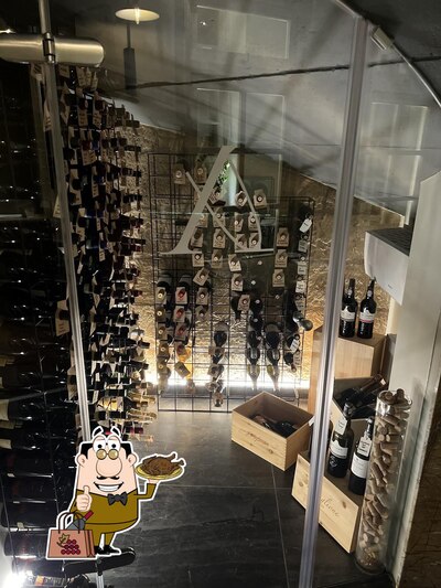 Il est fort sympathique de déguster un verre de vin à SCALA