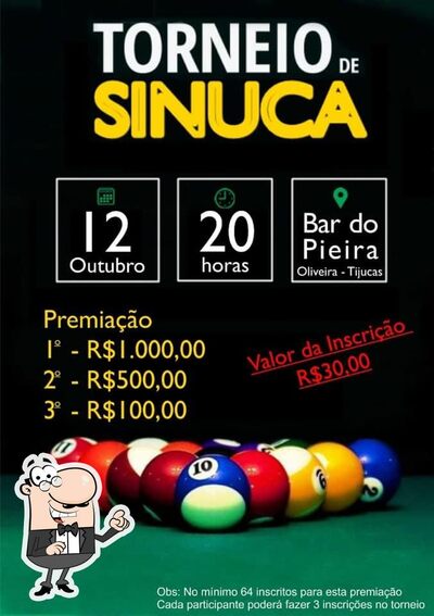 Sente em uma das mesas no Bepe Burger